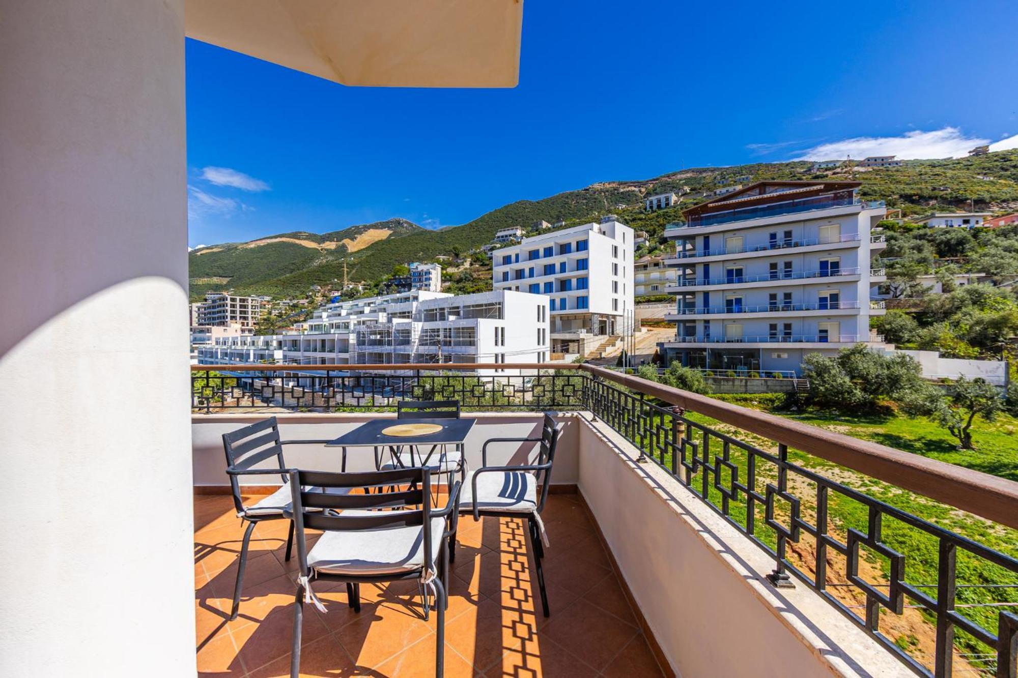 Melon Apartments Vlorë Buitenkant foto