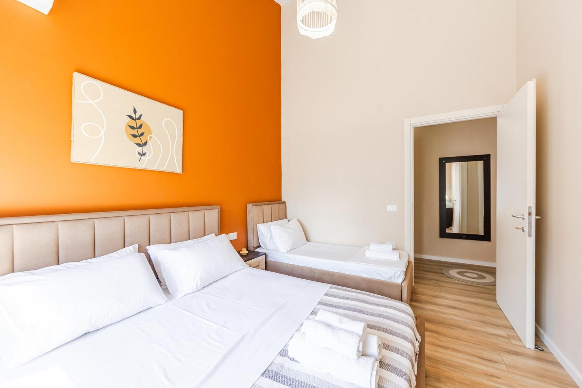 Melon Apartments Vlorë Buitenkant foto
