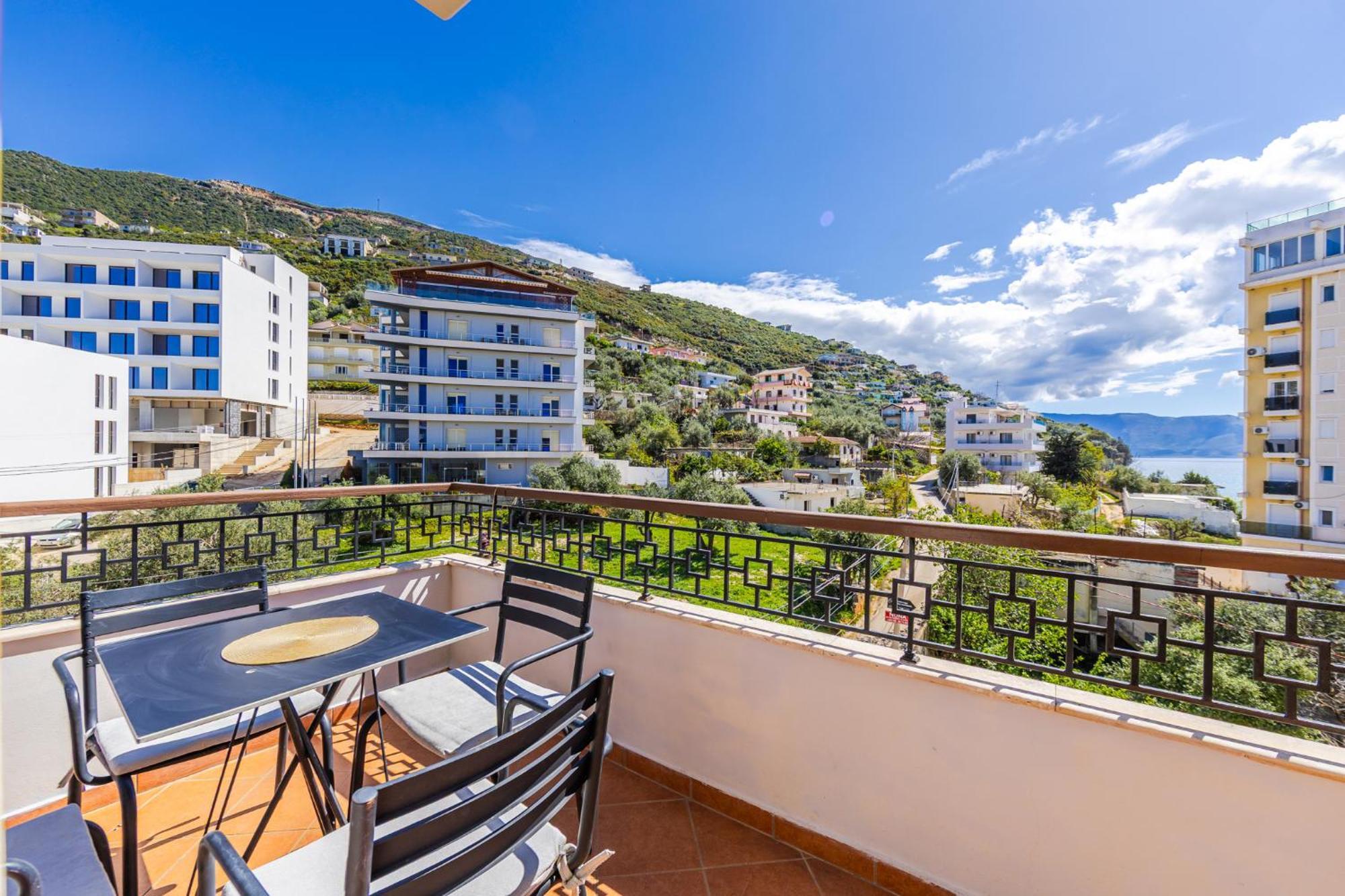 Melon Apartments Vlorë Buitenkant foto