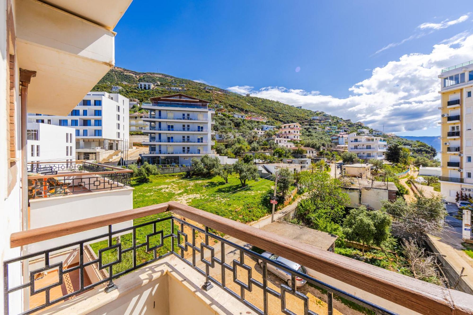 Melon Apartments Vlorë Buitenkant foto