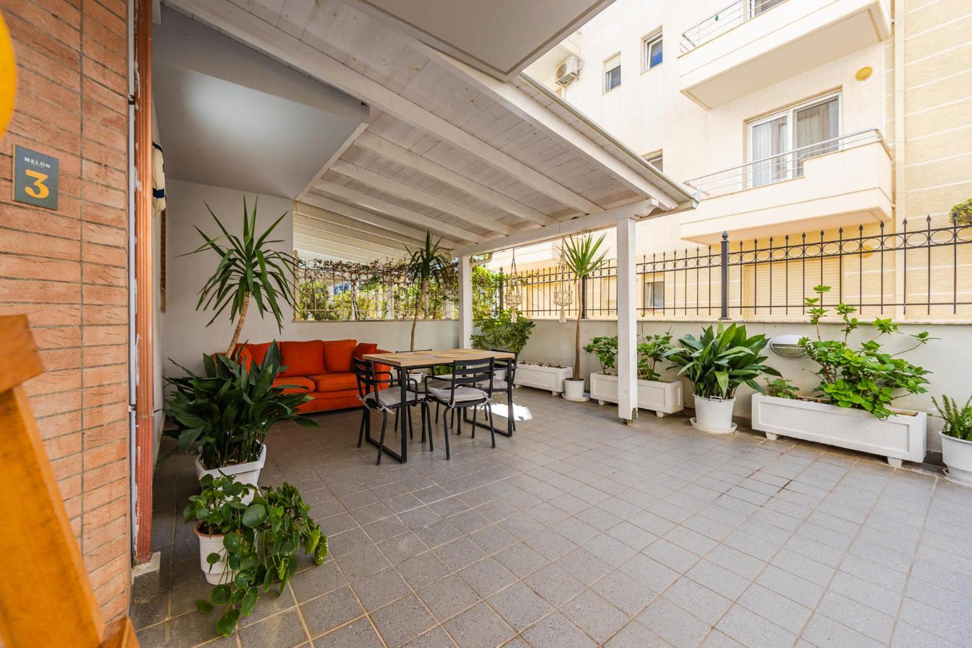 Melon Apartments Vlorë Buitenkant foto